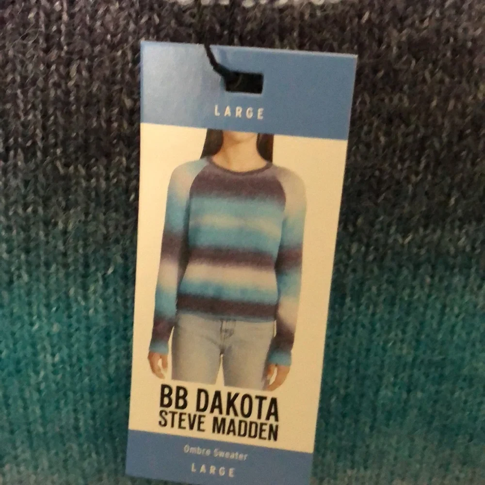 🦄HOST PICK!🦄BB Dakota Tri Color Sweater - Picture 5 of 12